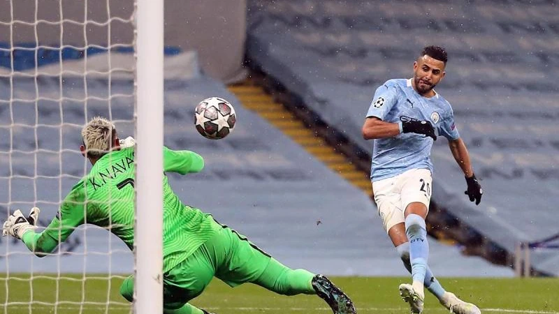 Đá ngang chồng chéo trong bóng đá - Chiến thuật bóng đá tối ưu -