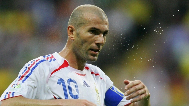 Zidane là thiên tài, là tài năng lớn nhất bóng đá Pháp cho tới hiện nay Zinedine Zidane - Biểu tượng vĩ đại nhất của bóng đá Pháp
