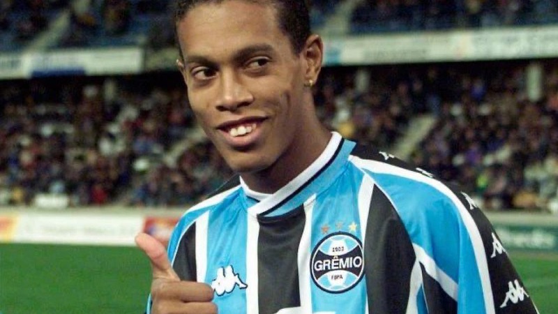 Cầu thủ Ronaldinho - Nhà ảo thuật gia vĩ đại duy nhất
